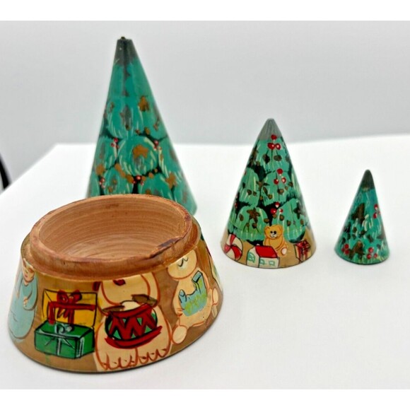 Dept 56 Wooden Nesting Christmas Trees Toys Set of 3 Handpainted Vintage - Picture 6 of 16